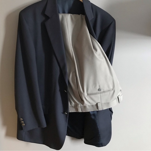 Men’s 3 piece ensemble. Pants, Jacket & shirt. - Picture 9 of 15